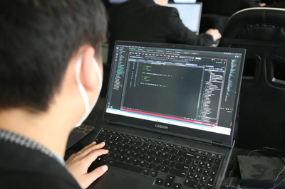 全棧工程師培訓(xùn) 一站式掌握軟件開(kāi)發(fā)，通往高薪職業(yè)的橋梁